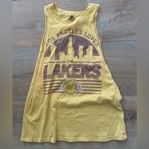 Woman’s Los Angeles lakers tank size medium